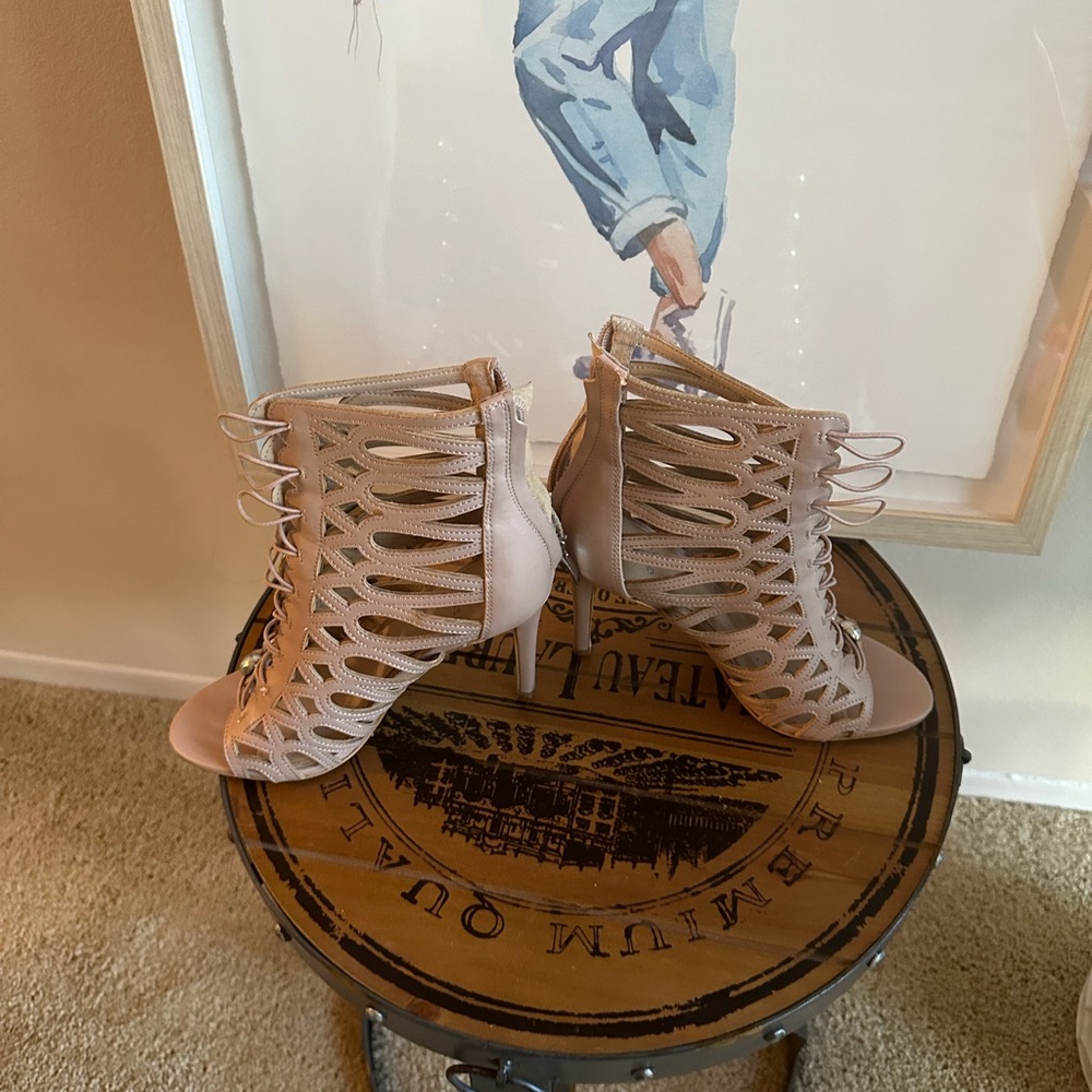 Guess strappy beige stiletto sandal 6.5